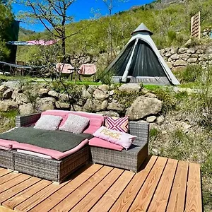  Tente de luxe Tipi Sous Les Etoiles Option Petit Dejeuner Et Diner France